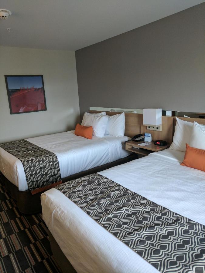 Microtel Inn & Suites By Wyndham Clarion Exteriör bild