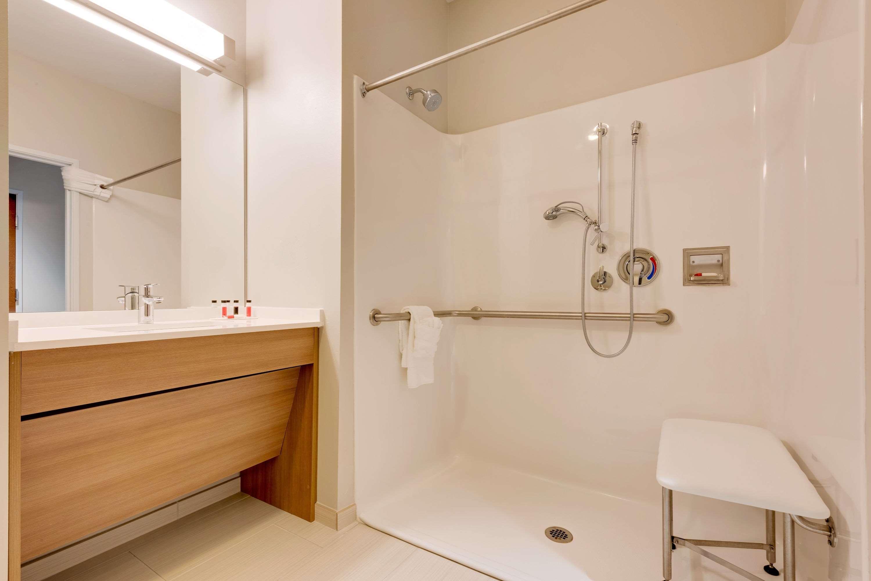 Microtel Inn & Suites By Wyndham Clarion Exteriör bild