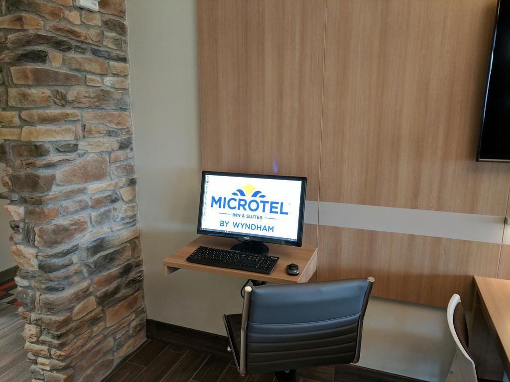 Microtel Inn & Suites By Wyndham Clarion Exteriör bild