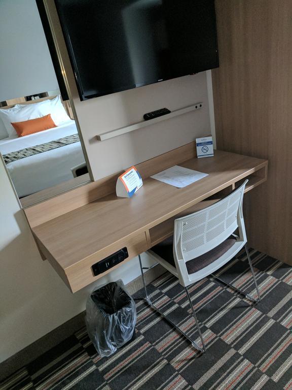 Microtel Inn & Suites By Wyndham Clarion Exteriör bild