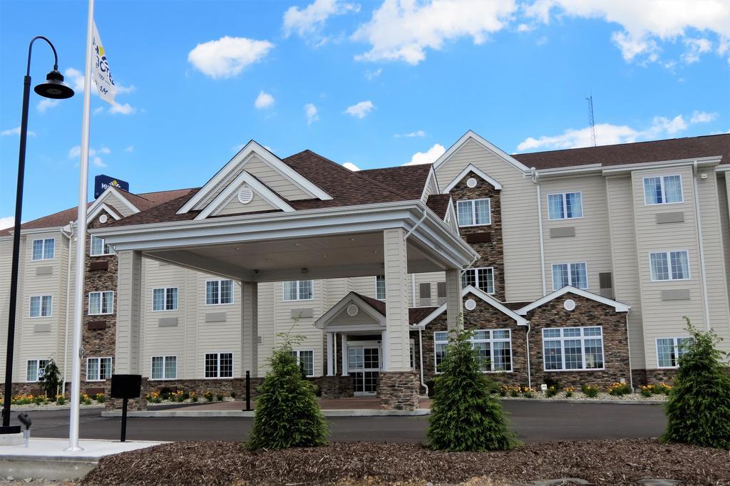 Microtel Inn & Suites By Wyndham Clarion Exteriör bild