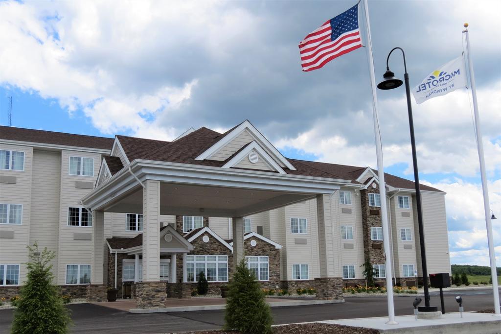 Microtel Inn & Suites By Wyndham Clarion Exteriör bild