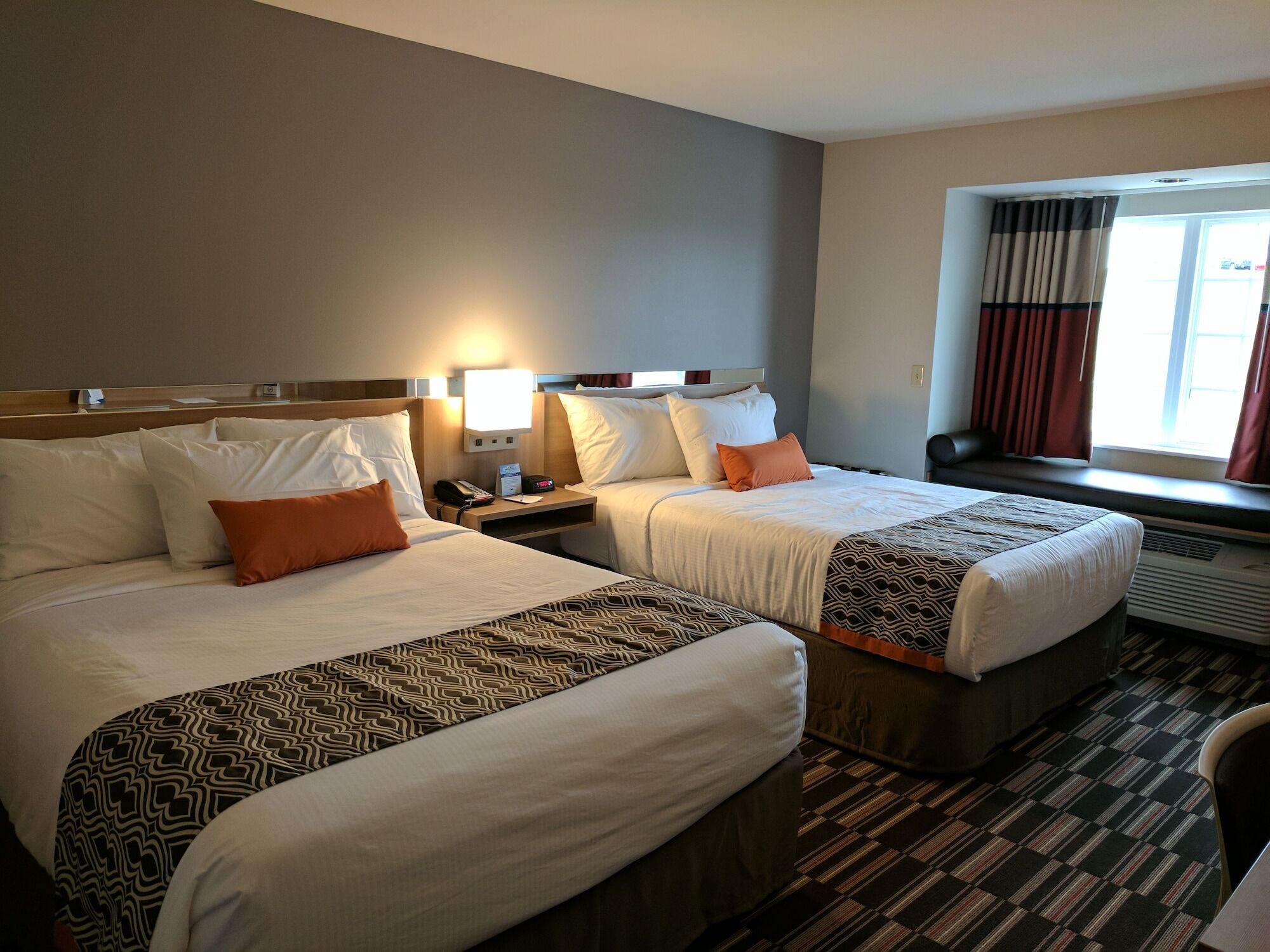 Microtel Inn & Suites By Wyndham Clarion Exteriör bild